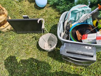 FREE STUFF! CURB ALERT! Garbage takeout on Thursday