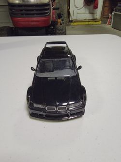 Bburago Made On Italy. MINICHAMPS - BMW - 3-SERIES M3 GTR STREET 1993


