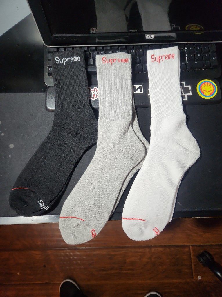 Supreme Socks 🧦