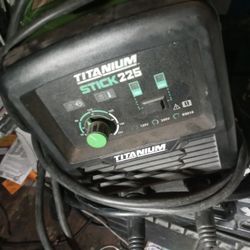 Welder Titanium 225 For Sale 