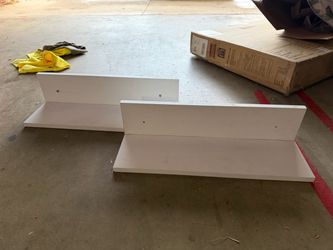 Floating shelves