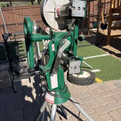 Atec Casey 2 Wheel Baseball Pitching Machine for Sale in Moreno