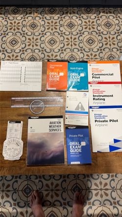 Pilot training books 📚