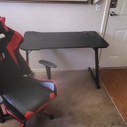 Gaming Chair & Desk