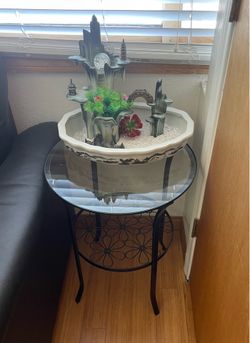 Metal & glass stand