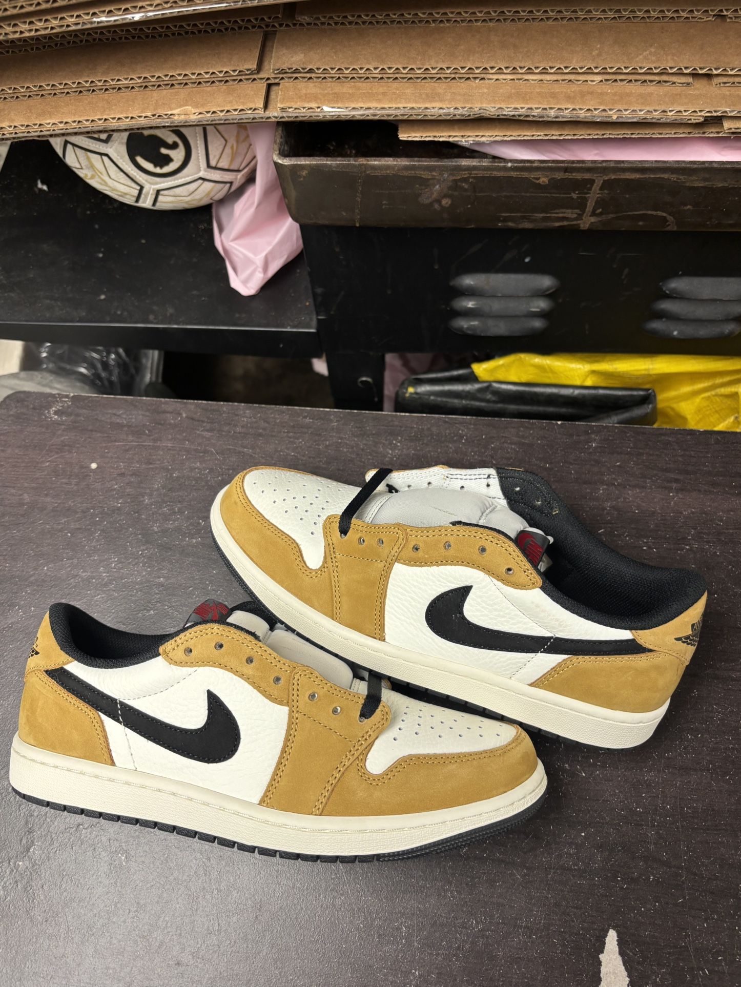 Air Jordan 1 Low Rookie Of The Year