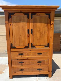 Armoire needs   To Go