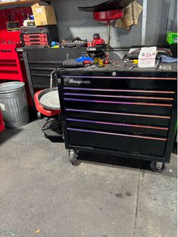 Snap on work top tool Box with Key. $1100 OBO!!