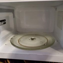 Microwave Oven / White One Only Available 