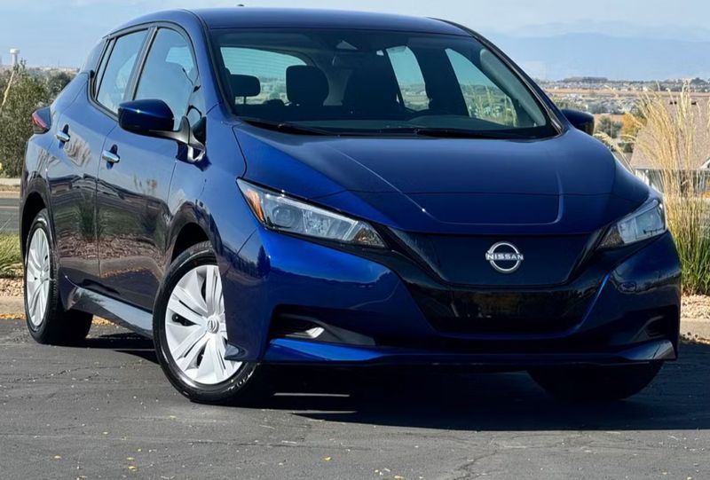 2025 Nissan LEAF