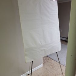 Easel