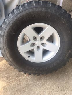 Jeep Wrangler 16inch rim and mud tire 305/70r16
