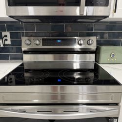 Samsung Electric Range $175obo One Of The Burners Doesn’t Work.