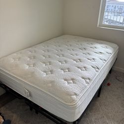 Full Size Bed & Bed Frame