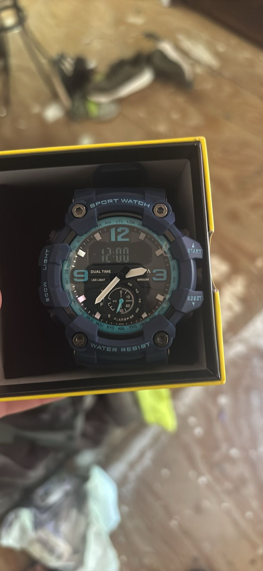 Invicta dual time !