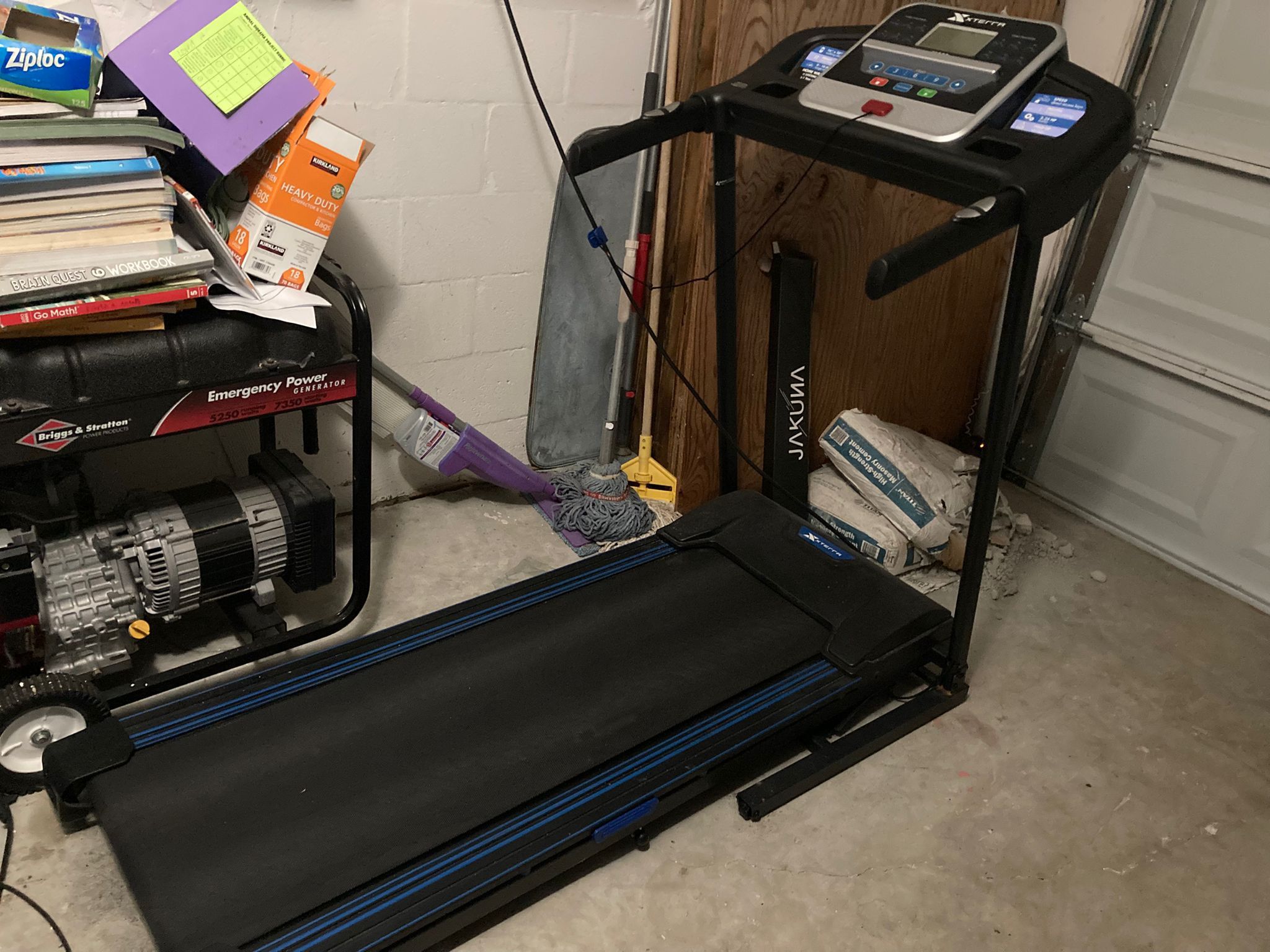 Treadmill - Xterra TR200