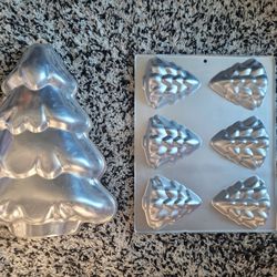 2 CHRISTMAS TREE BAKING CAKE PANS BOTH FOR $20