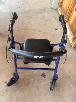 Drive Medical Rollator Walker with Seat – Like New