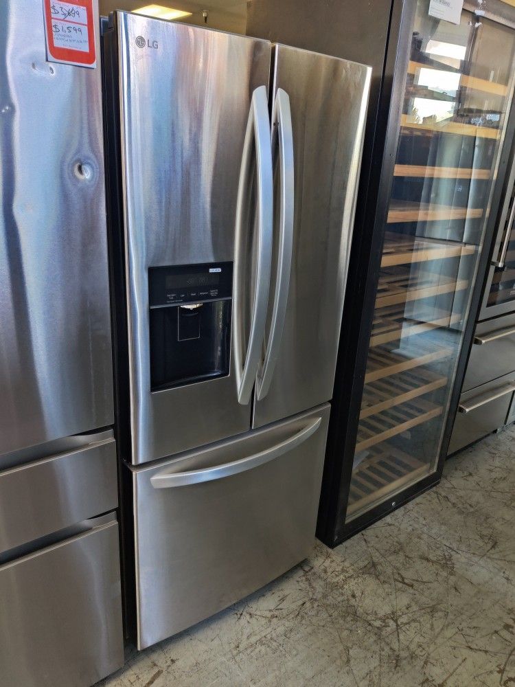 New
30 in. W 22 cu. ft. French Door Refrigerator with Water Dispenser in Stainless Steel