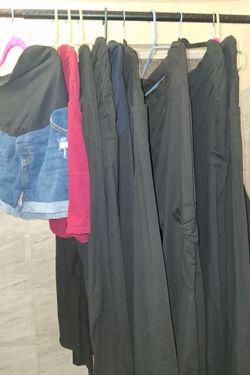 Maternity pants & shorts 2X lot
