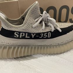 BRAND NEW AUTHENTIC YEEZY BOOST 350