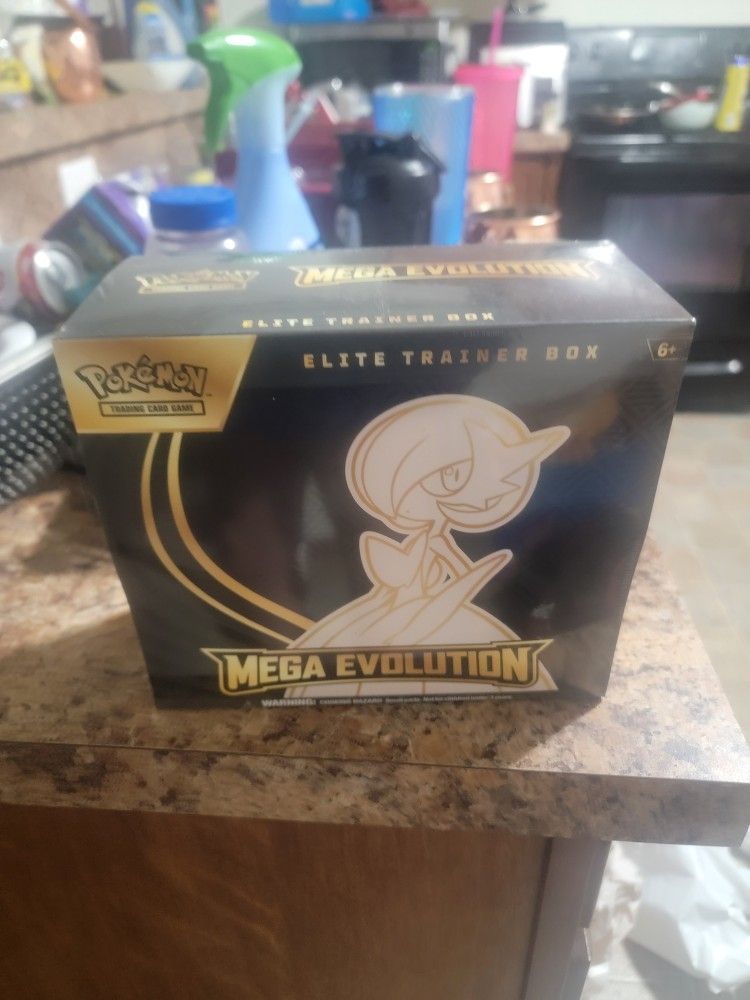 Pokémon TCG: Mega Evolution Elite Trainer Box
