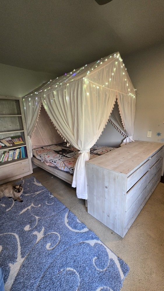 Restoration Hardware Trundle Bed Set