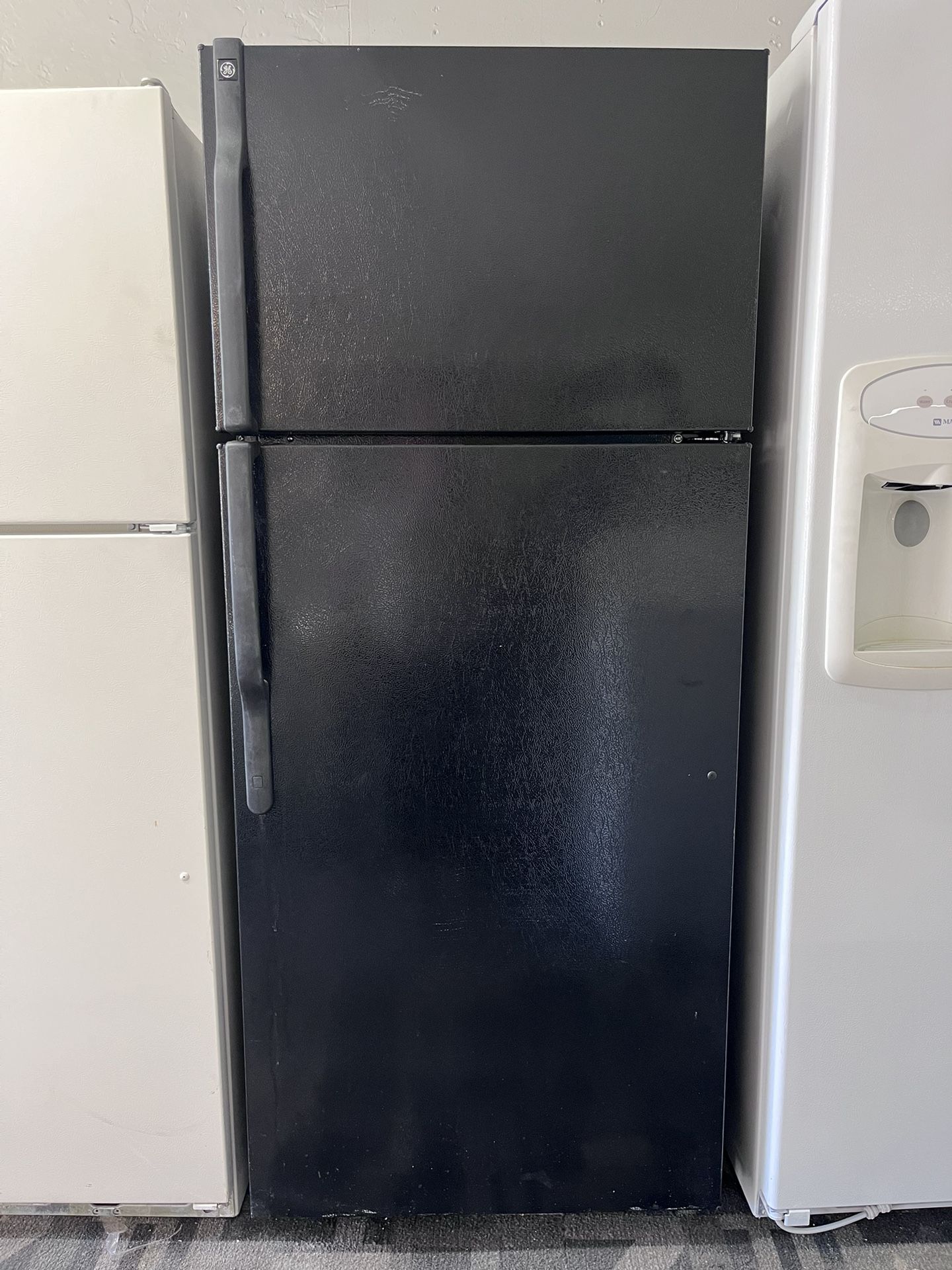 Ge Refrigerator 28 Wide