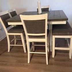 Dinning Table 