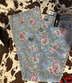 Brand new fashion nova jeans, size 13 flare