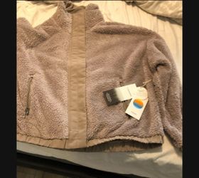 Vuori Zip up Sweater