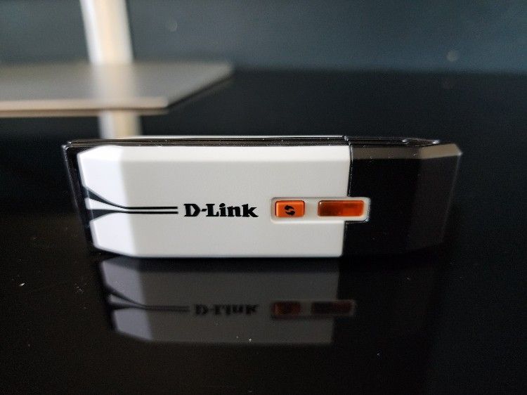 D-Link DWA-160 Xtreme N Dual Band Wireless USB Network Adapter