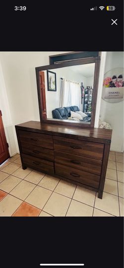 Drawer Dresser