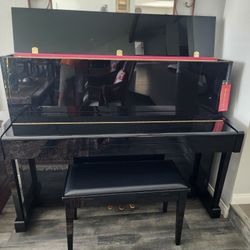 Yamaha Piano T121 PE//J.LZ. with Bench