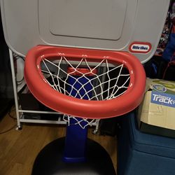 Dinosaur race track & hoop