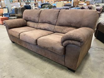 ASHLEY FURNITURE Cocoa Brown Plush 3 Seat Sofa with Double Cushioned Arms