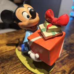 Disney Classics Collection Mickey Mouse Christmas Figurine 1995