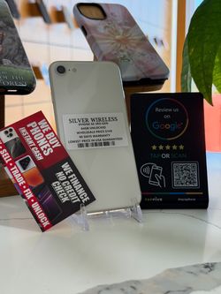 🐼 iPhone SE 3rd Gen 64GB Unlocked🐼