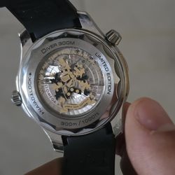 OMEGA seamaster diver 300m James Bond Edition