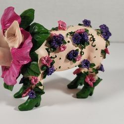 CUTE RESIN PIG WITH FLOWERS FIGURINE 