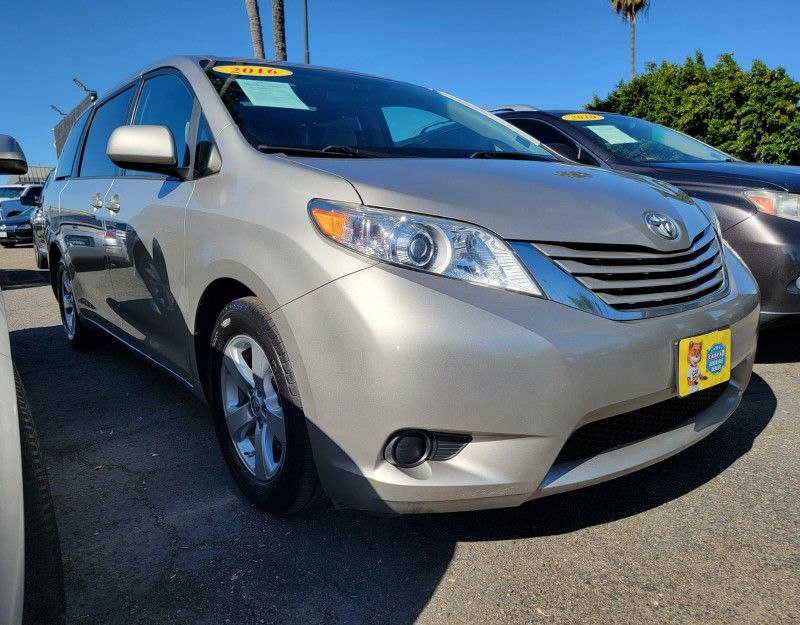 2016 Toyota Sienna