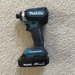 Makita XDT13 Cordless Lithium-Ion Brushless Impact Driver with battery
