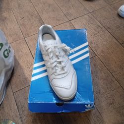 Adidas AR Trainer Size 10.5