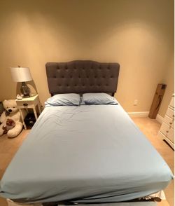 Queen Tempur-Pedic Mattress + Adjustable Base – Great Deal!
