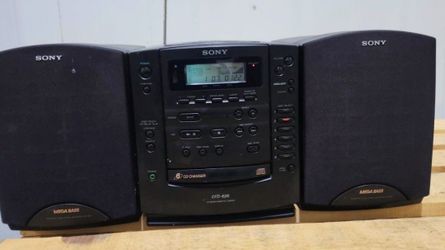 SONY 626 CD CHANGER- RADIO/CASSETTE