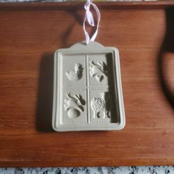 Cookie Press Stoneware 7x5