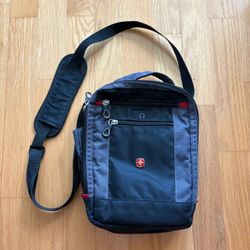 SwissGear (by Wenger) vertical travel/messenger shoulder bag