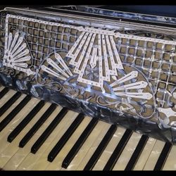 Accordion (Vintage) – Beautifully Crafted with Intricate Grille