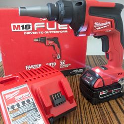 M18 Milwaukee FUEL Drywall Screwgun Combo Kit 