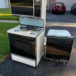 FREE Dishwasher & Double Oven
